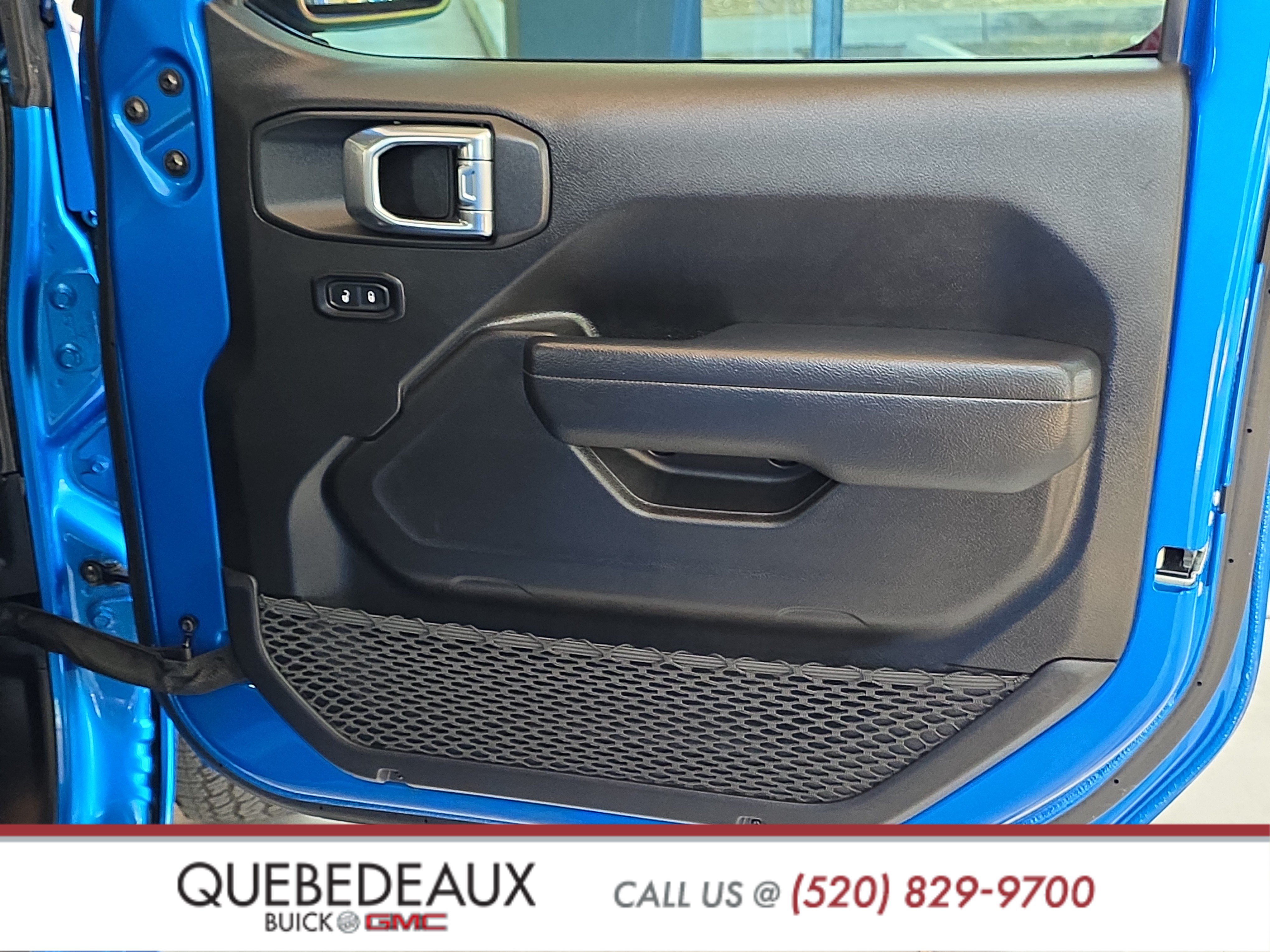 Used 2025 Jeep Wrangler Unlimited Sport AWD/4WD image 30