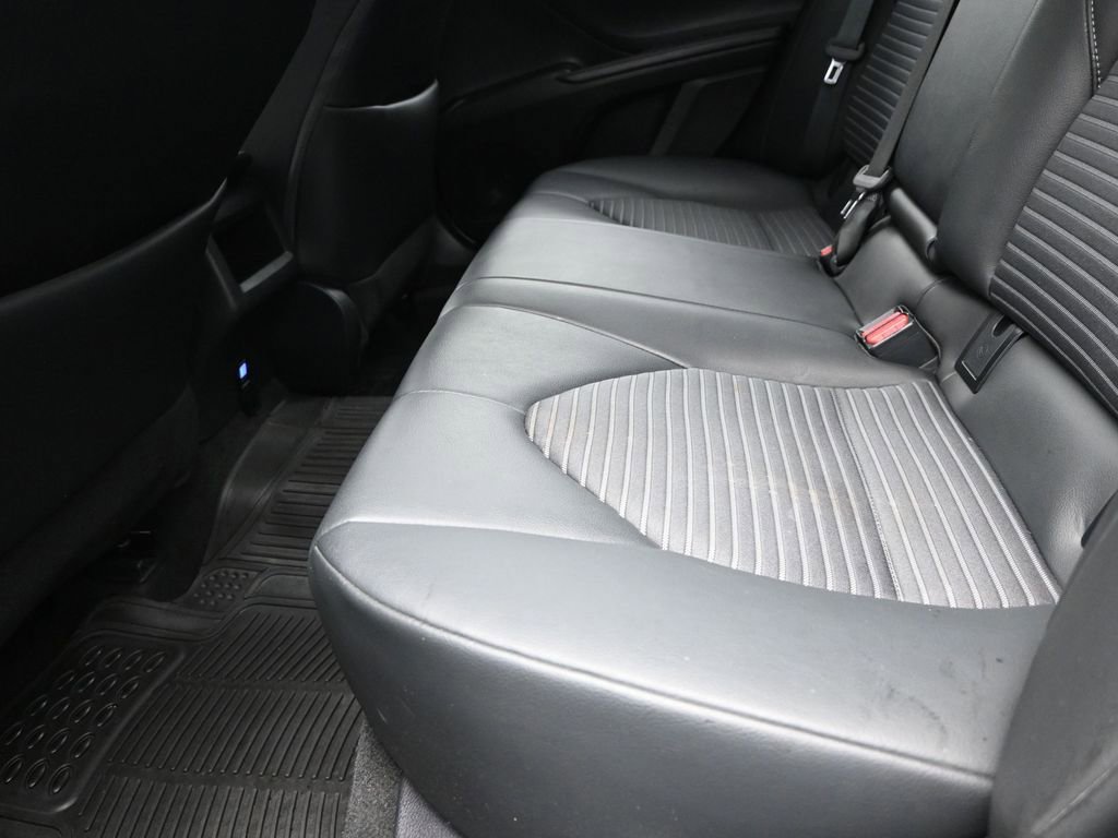 Used 2024 Toyota Camry SE image 16