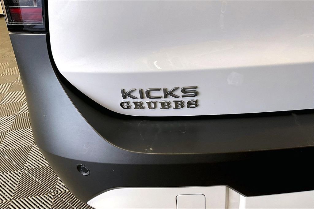 Certified 2025 Nissan Kicks SV image 40