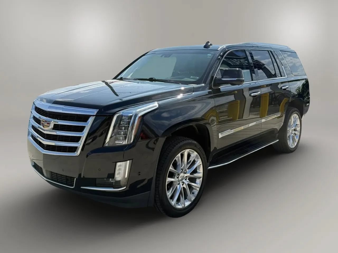 Used 2020 Cadillac Escalade Luxury AWD/4WD image 3