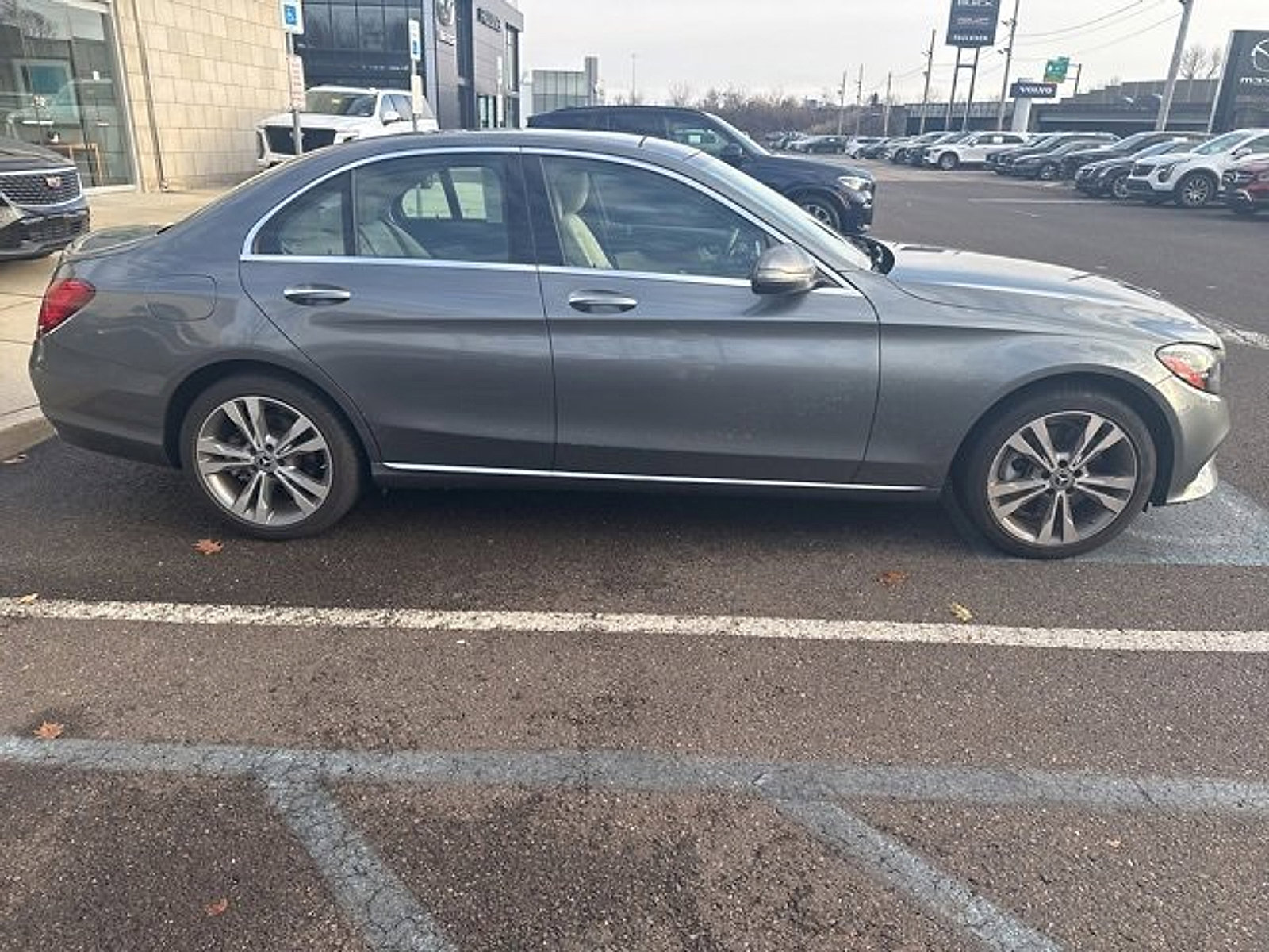 Used 2019 Mercedes-Benz C 300 4MATIC Sedan image 2