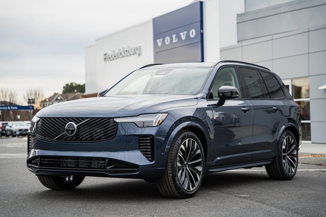 New 2026 Volvo XC90 B6 Ultra w/ Lounge Package image 3