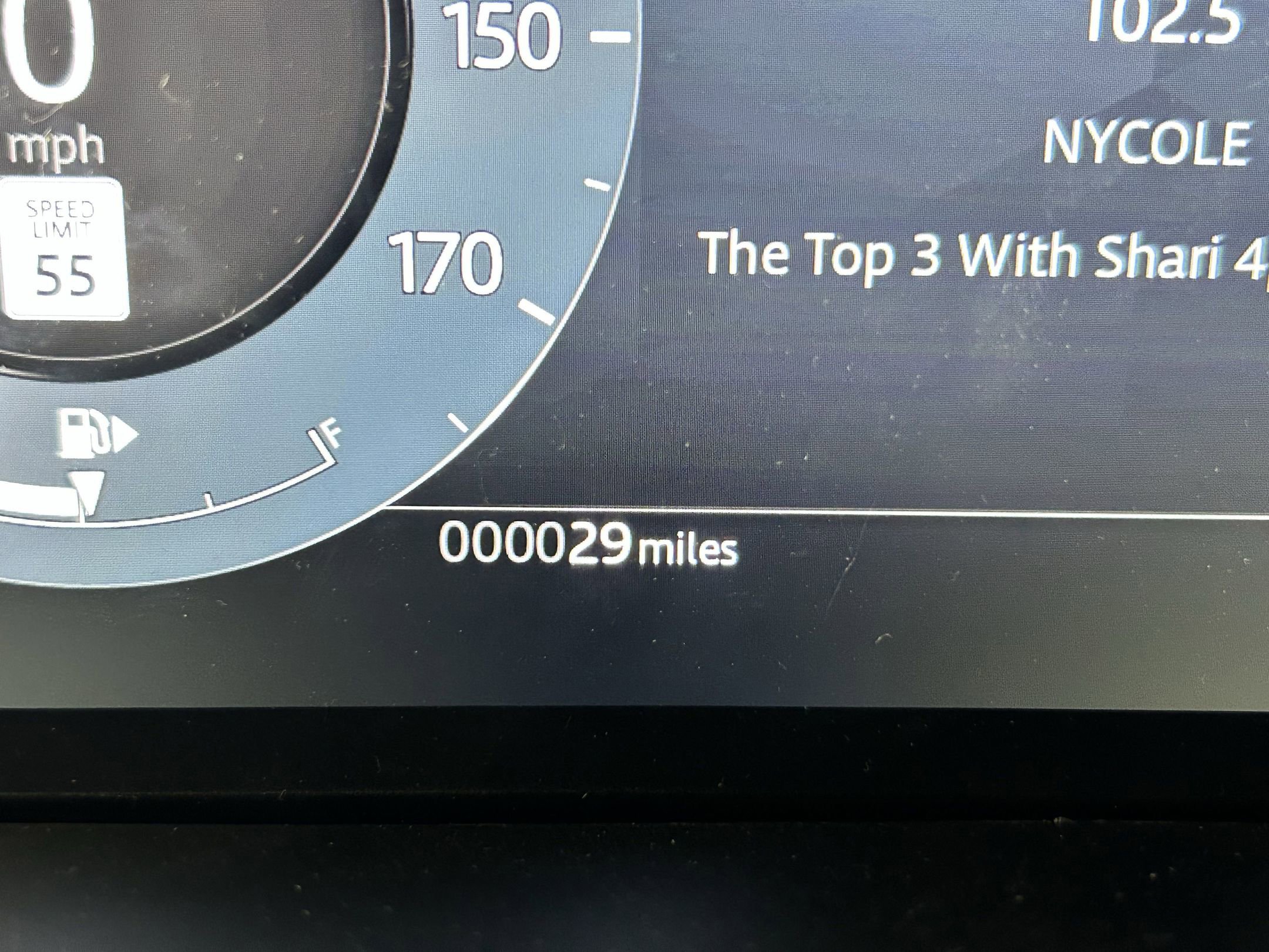 New 2026 Land Rover Range Rover Velar Dynamic SE image 17