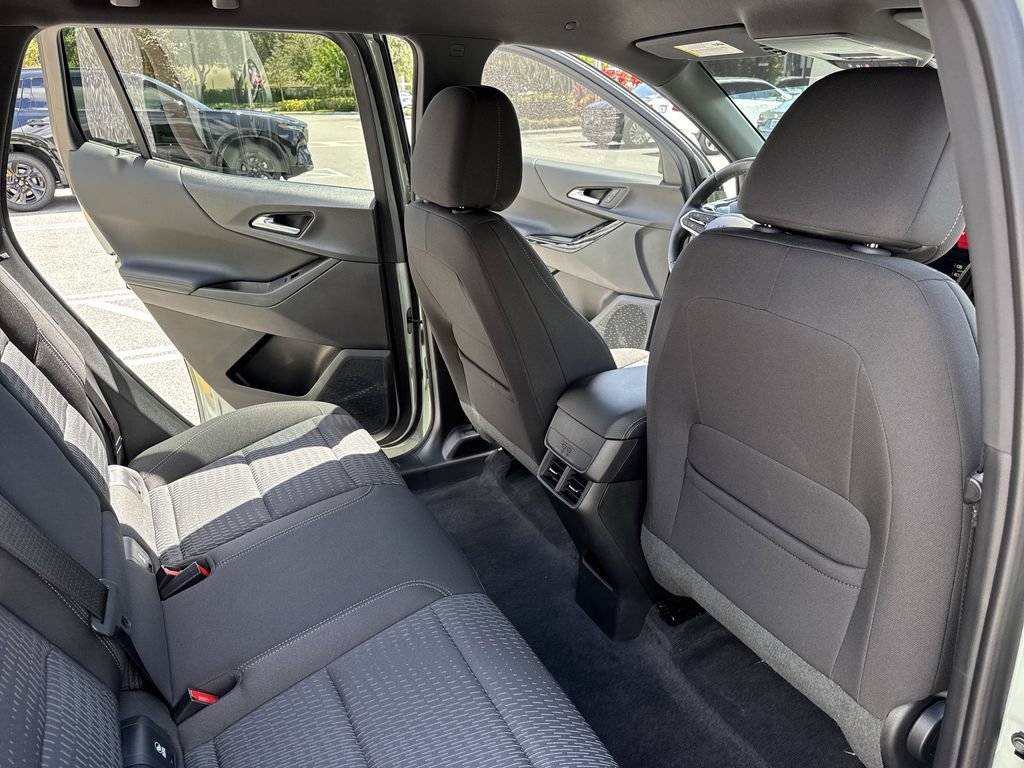 Used 2026 Chevrolet Equinox LT FWD image 33
