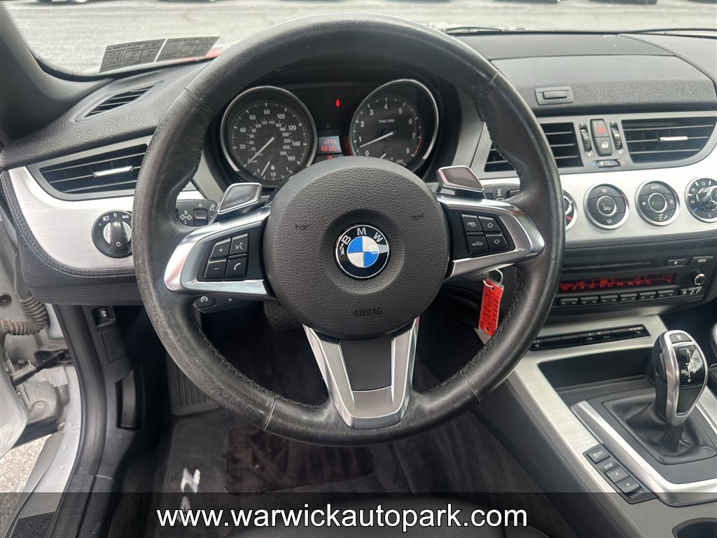 Used 2009 BMW Z4 sDrive35i w/ Premium Pkg image 4