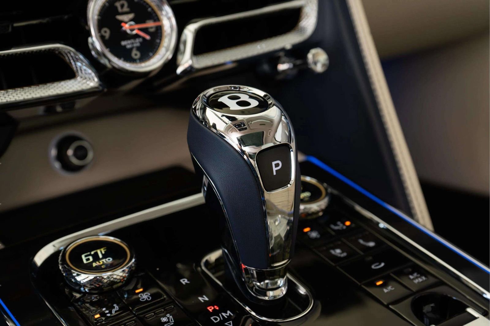 Used 2023 Bentley Flying Spur Azure AWD/4WD image 46