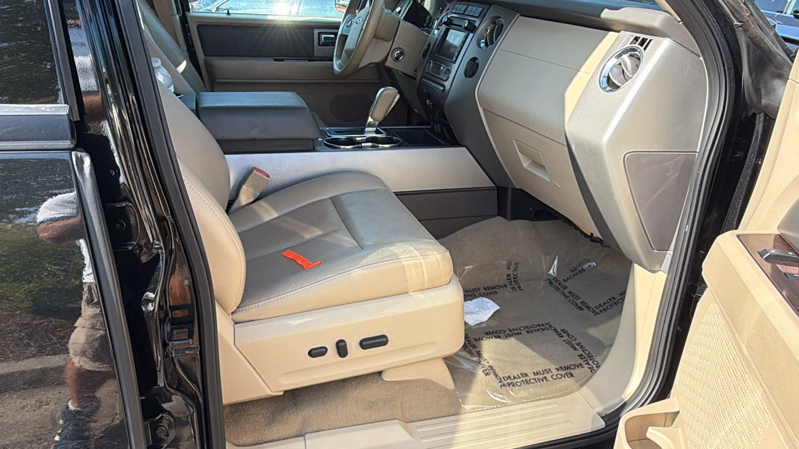 Used 2014 Ford Expedition EL XLT w/ Equipment Group 202A AWD/4WD image 19