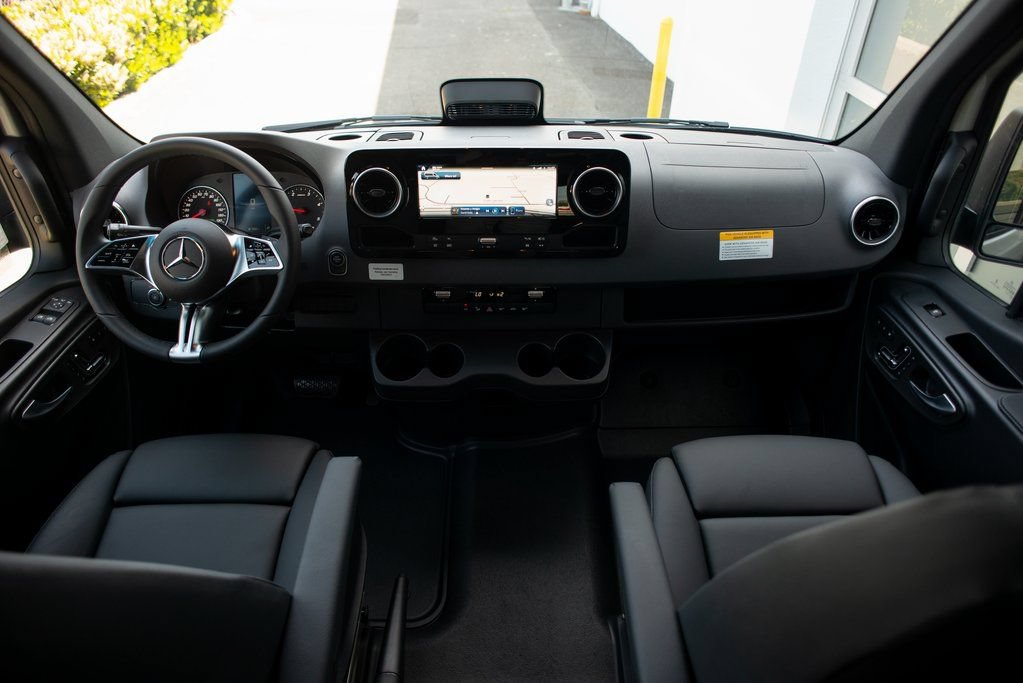 New 2025 Mercedes-Benz Sprinter 2500 image 19