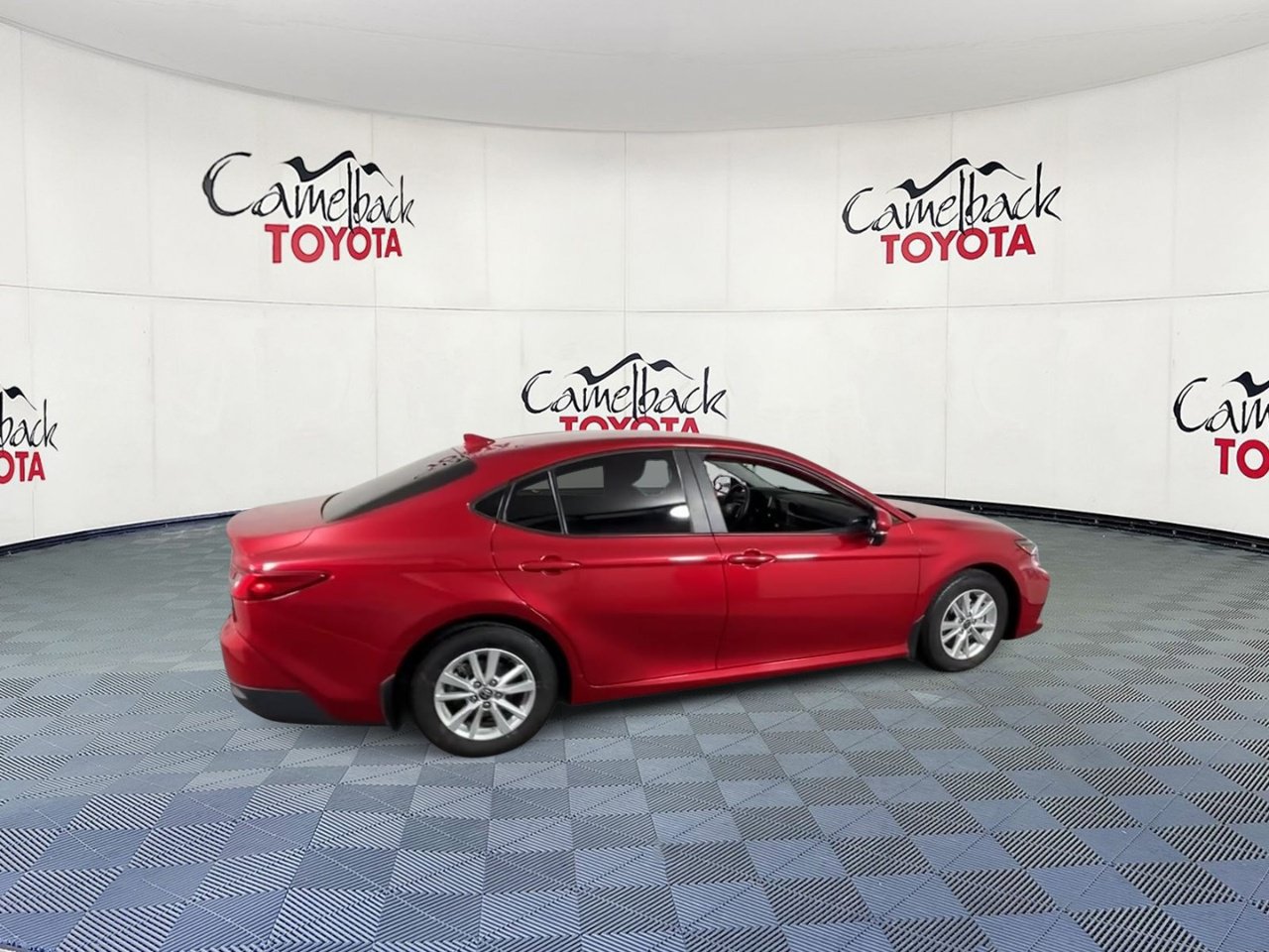 Used 2025 Toyota Camry LE w/ Convenience Package FWD image 3
