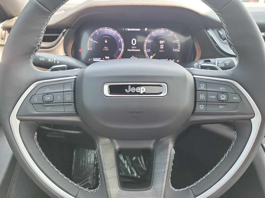 New 2026 Jeep Grand Cherokee Altitude RWD image 12