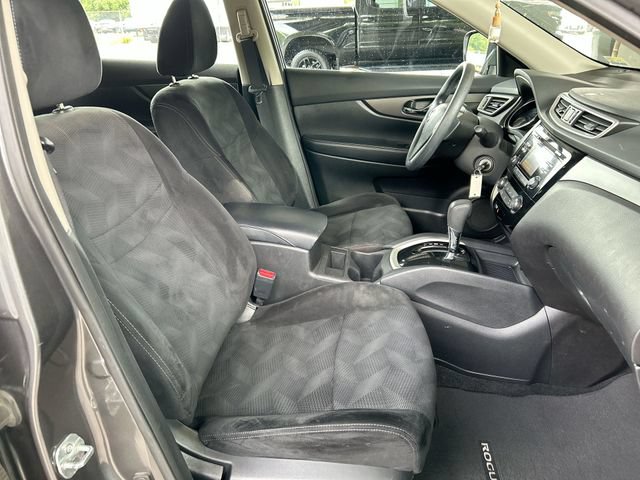 Used 2016 Nissan Rogue S AWD/4WD image 25