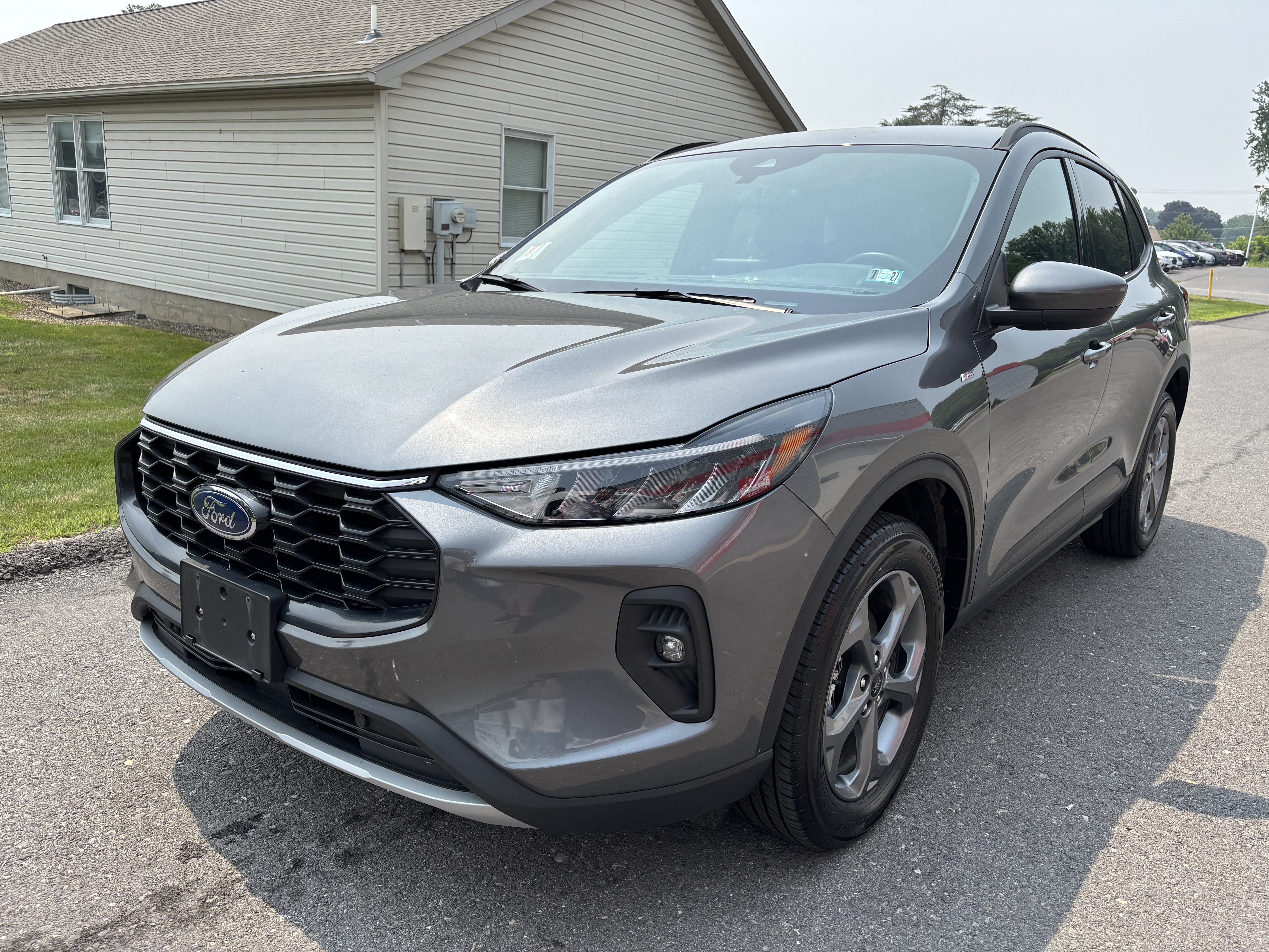 Used 2025 Ford Escape ST-Line Select AWD/4WD image 8