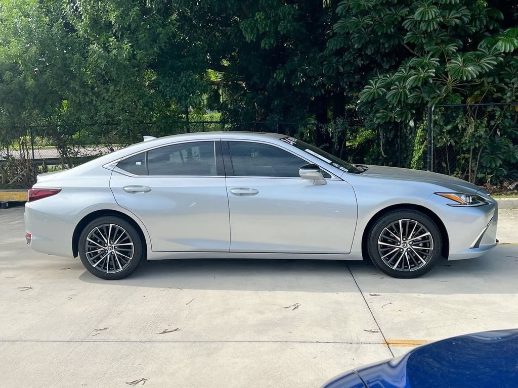 Certified 2024 Lexus ES 250 w/ Premium Package AWD/4WD image 8