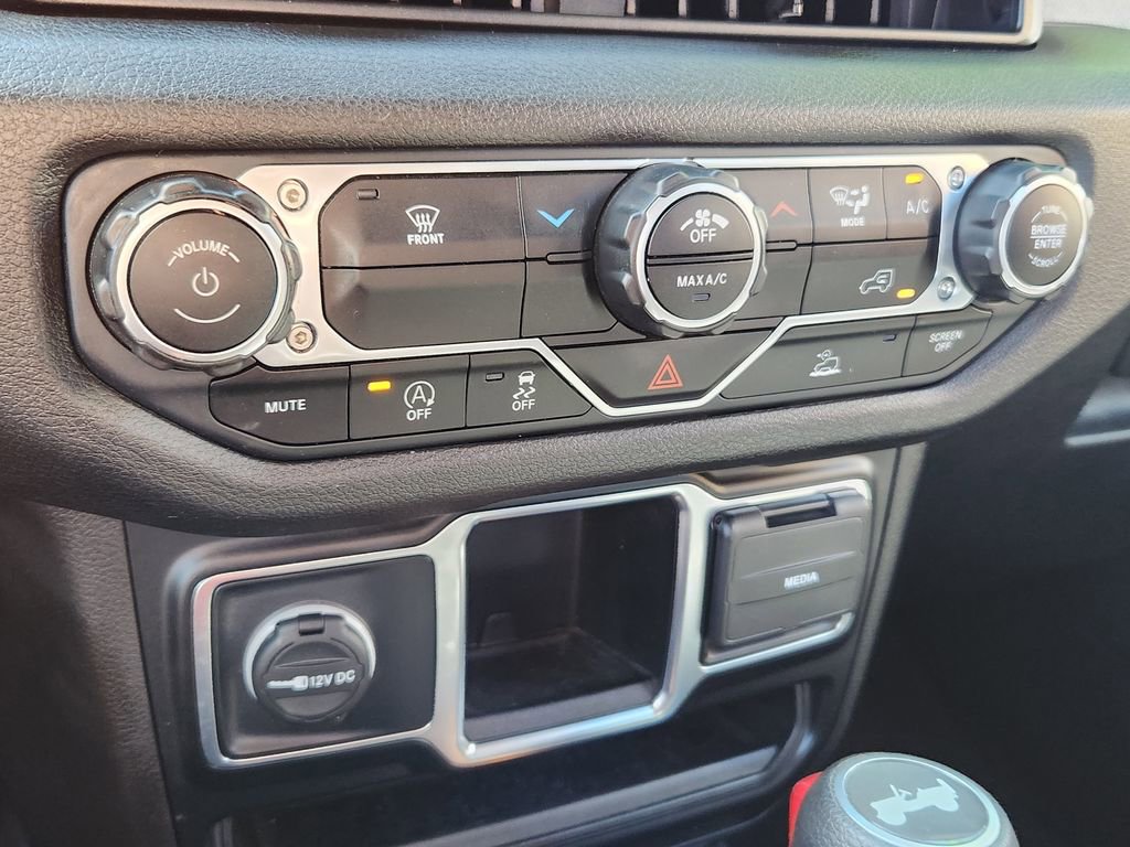 Used 2024 Jeep Wrangler Sport image 26