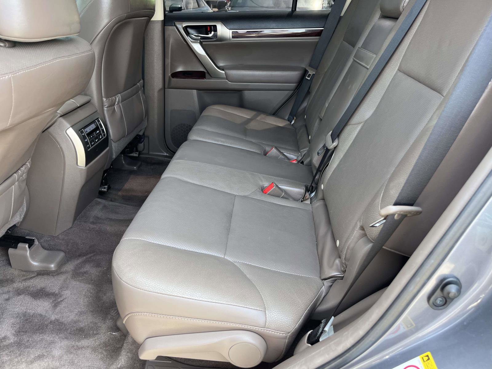 Used 2016 Lexus GX 460 w/ Premium Package AWD/4WD image 7