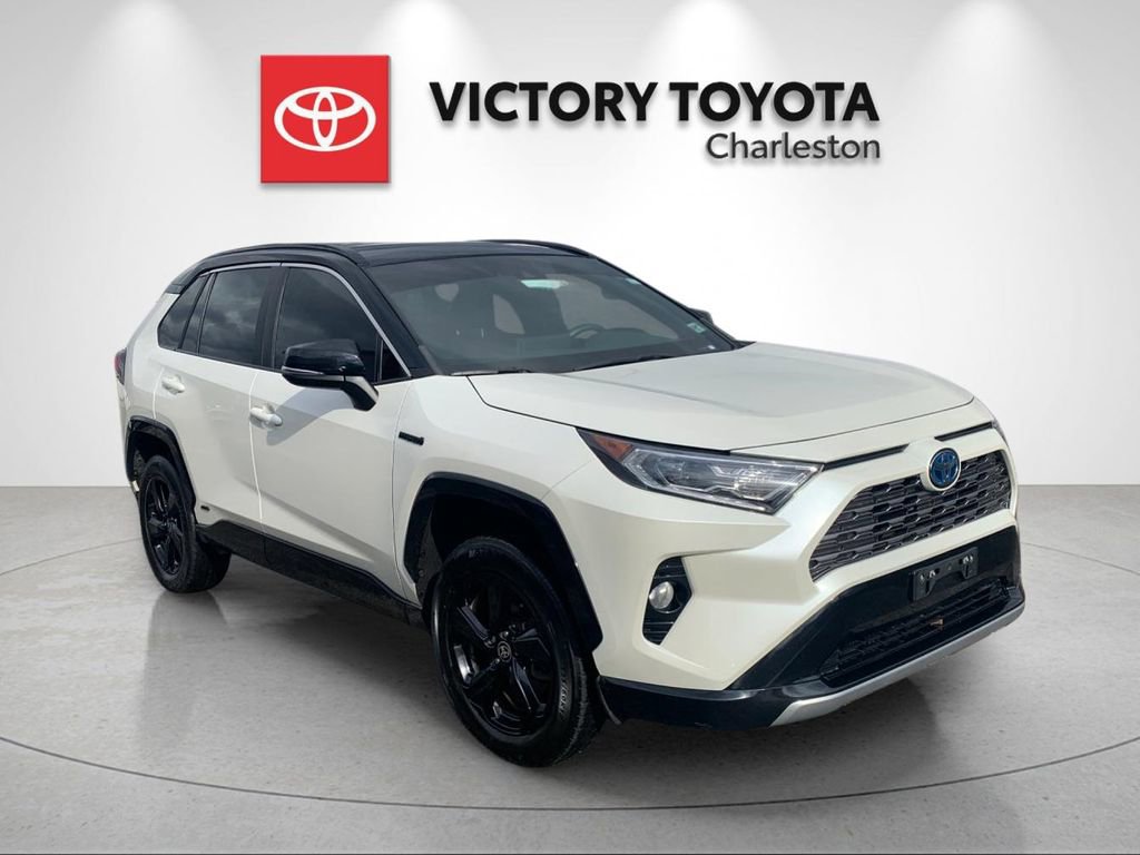Used 2021 Toyota RAV4 XSE w/ XSE Grade Weather Package image 5