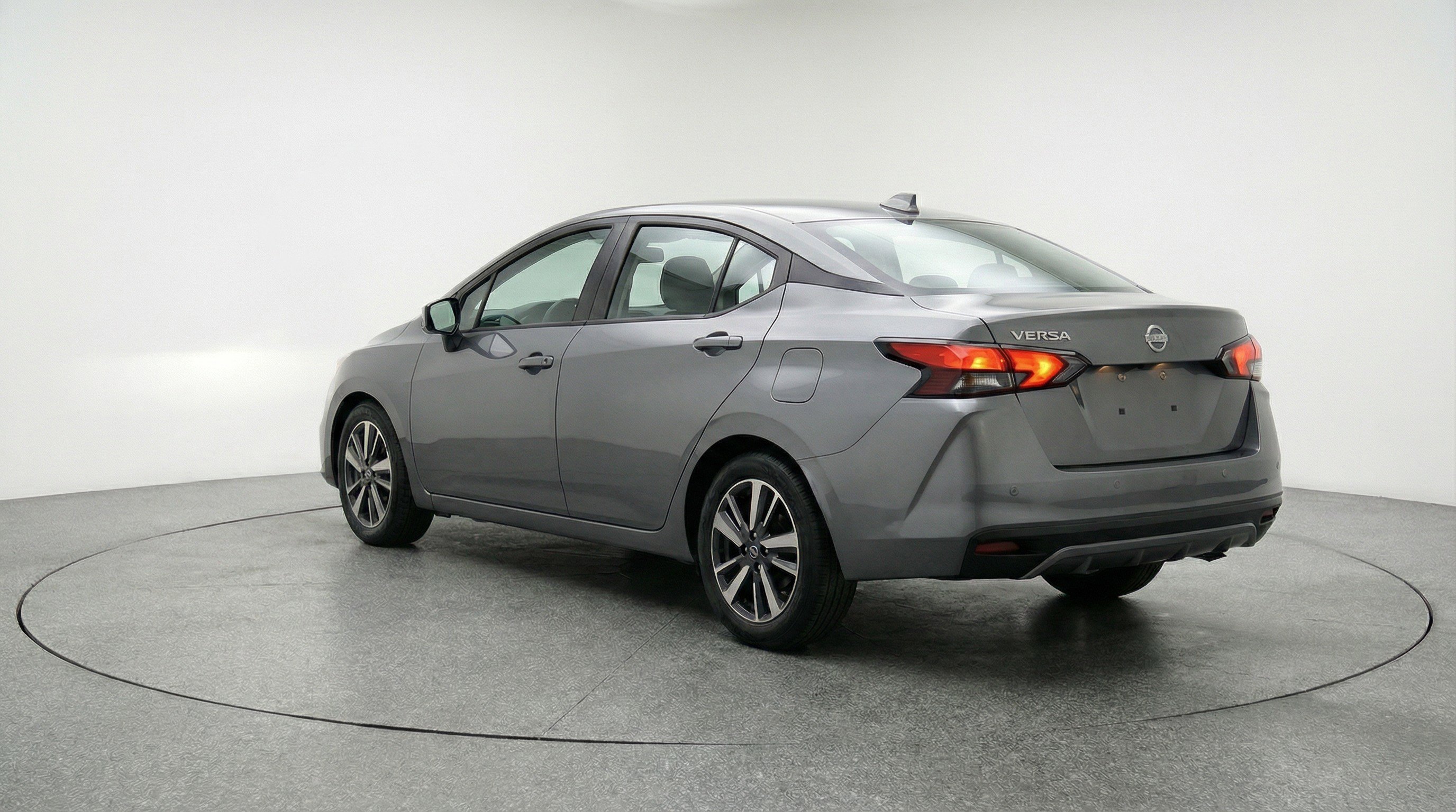 Used 2025 Nissan Versa SV FWD image 6