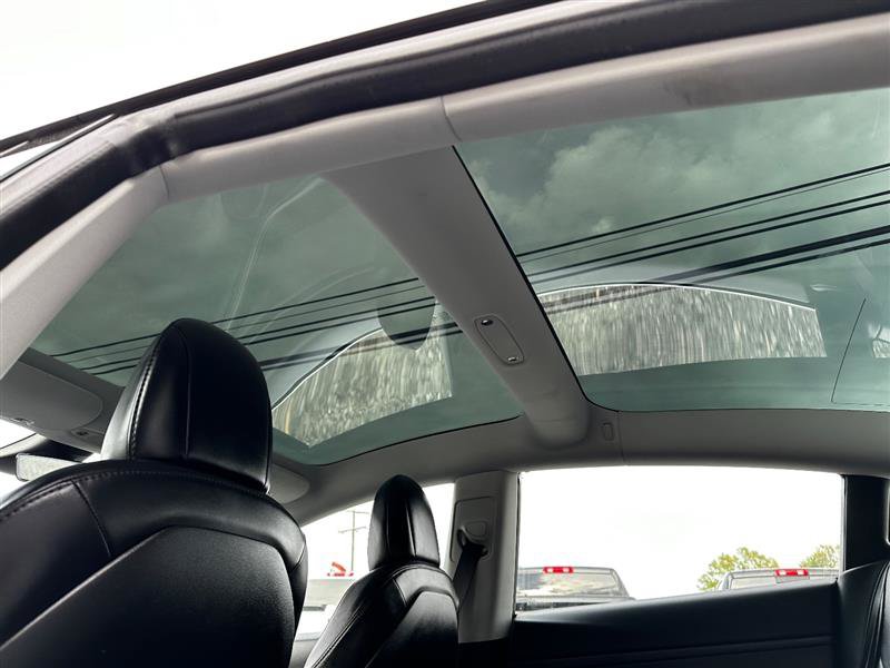 Used 2018 Tesla Model 3 Long Range RWD image 30