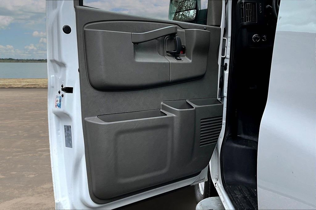 Used 2024 GMC Savana 2500 w/ Driver Convenience Package image 20