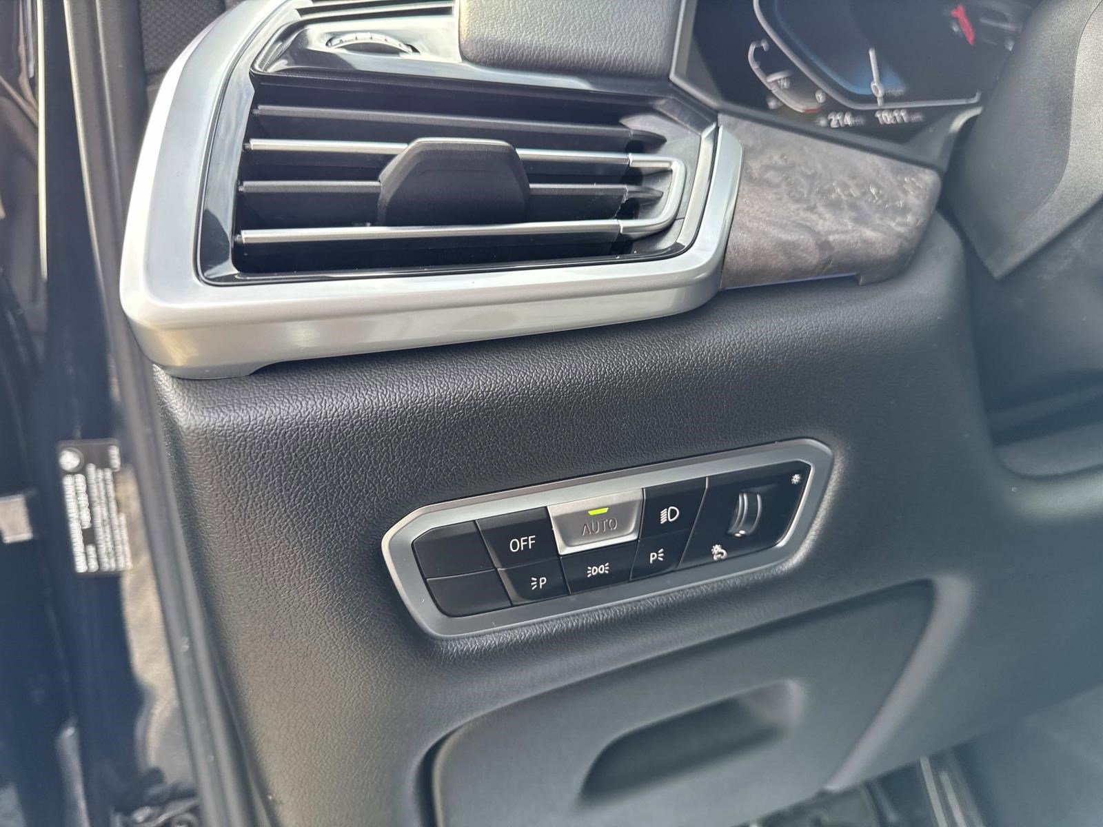 Certified 2023 BMW X5 xDrive45e w/ Executive Package image 33