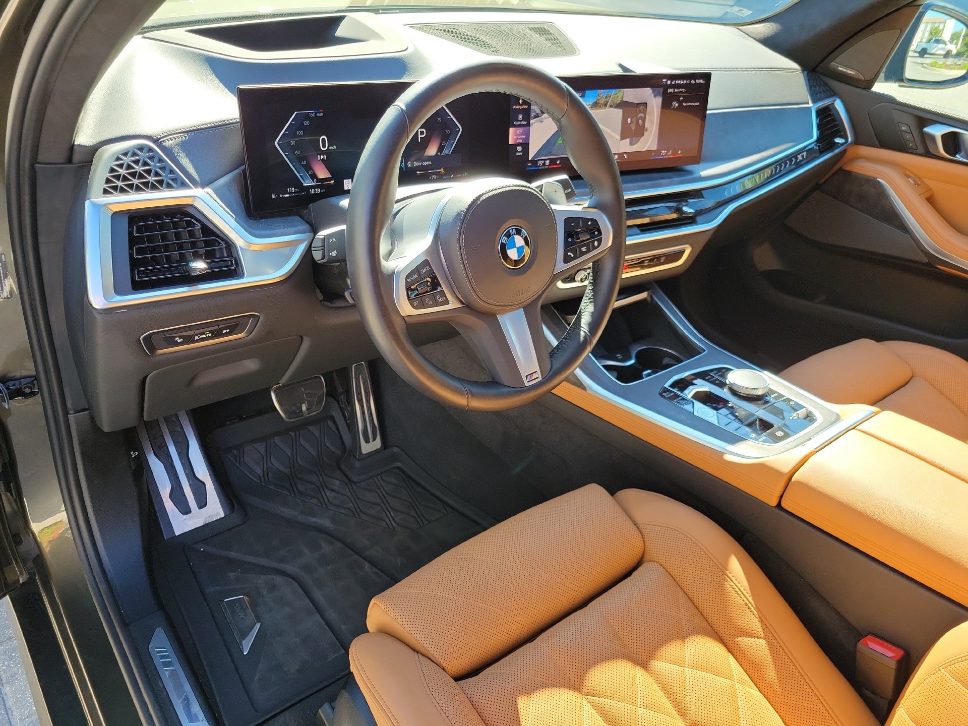 Used 2024 BMW X7 xDrive40i w/ M Sport Package AWD/4WD image 30