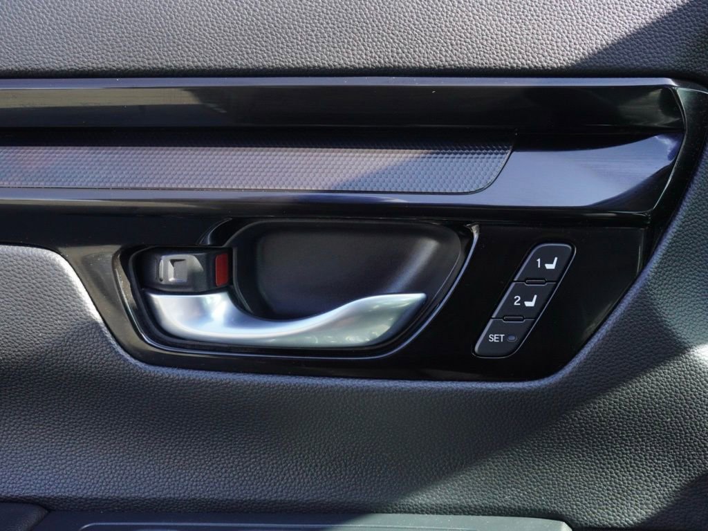 Used 2025 Honda CR-V EX-L image 11