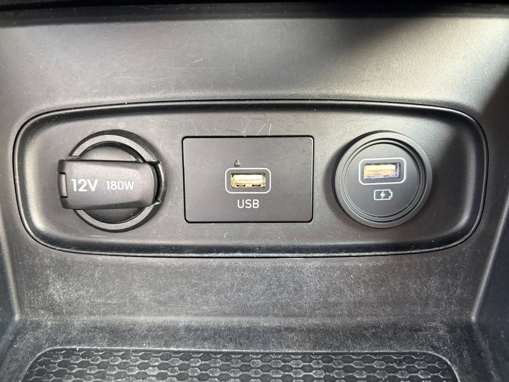 Used 2020 Hyundai Venue SEL FWD image 14