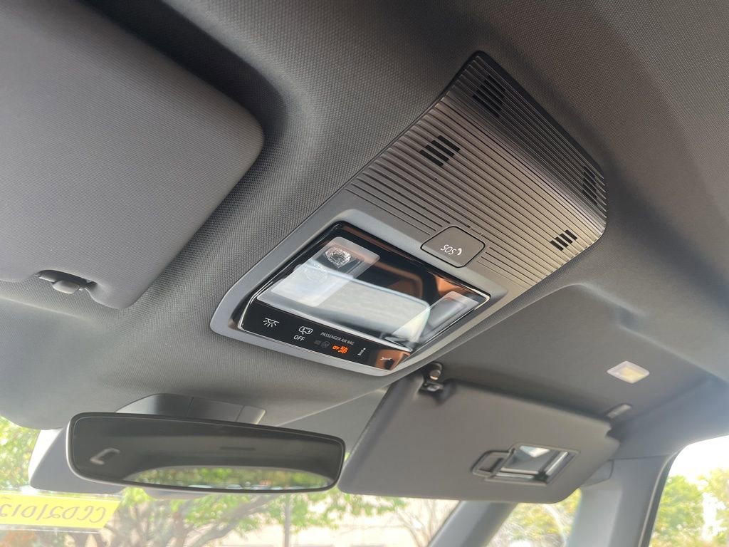 New 2025 Volkswagen ID. Buzz Pro S image 22