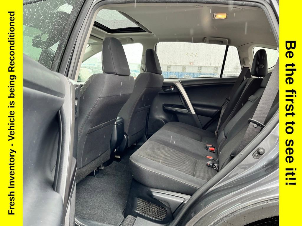 Used 2016 Toyota RAV4 XLE AWD/4WD image 24