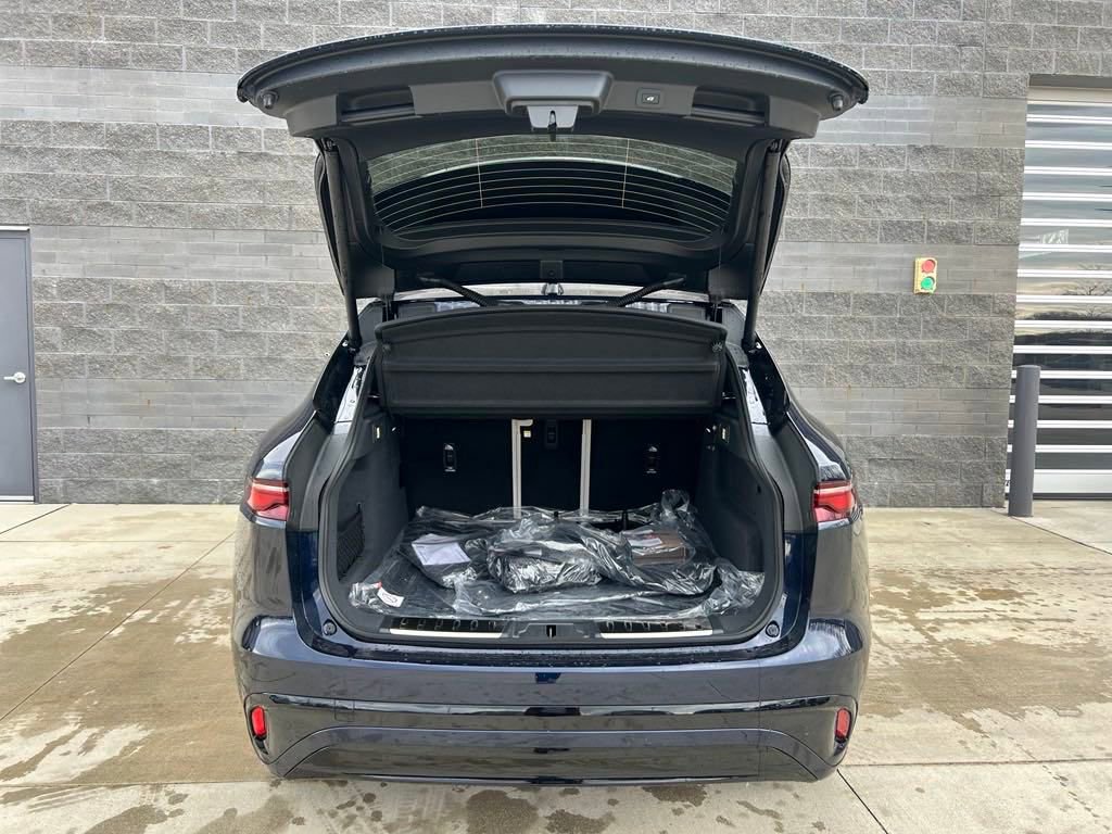 New 2025 Jaguar F-PACE R-Dynamic S image 9