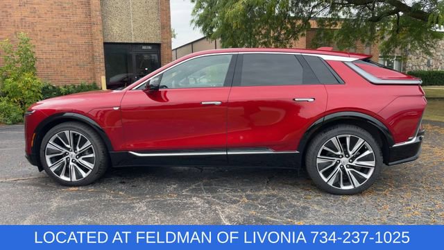 Used 2024 Cadillac Lyriq Luxury w/ LPO, Floor Liner Package image 5