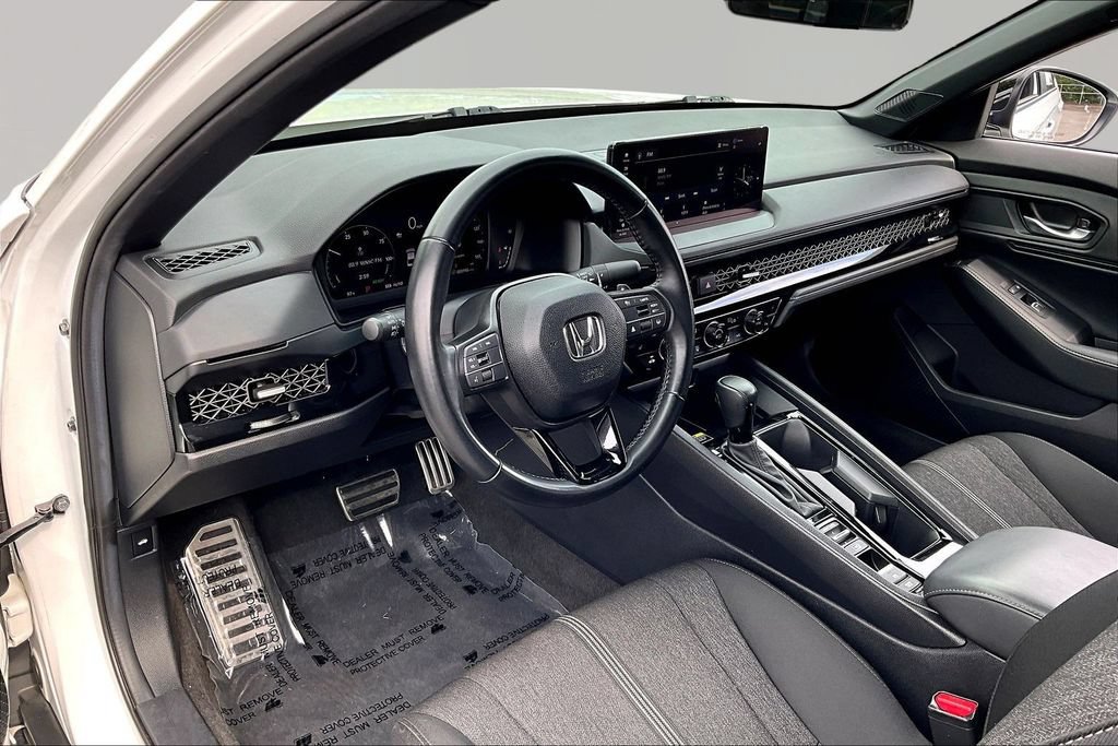 Used 2025 Honda Accord Sport image 14