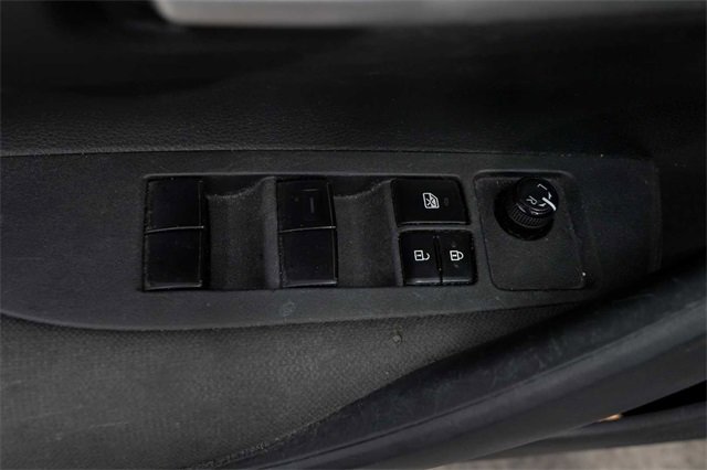 Used 2021 Toyota Corolla LE image 18