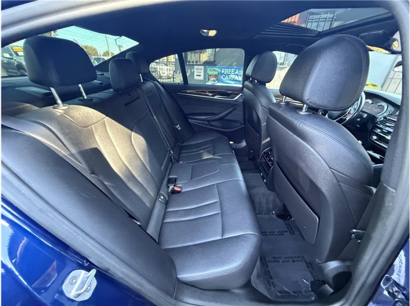 Used 2017 BMW 530i 530i Sedan 4D image 28