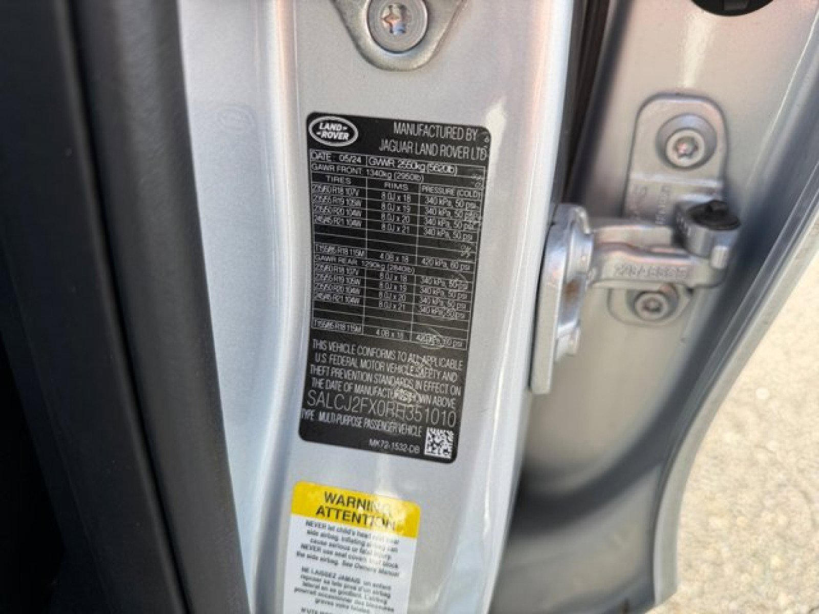 Used 2024 Land Rover Discovery Sport S image 23