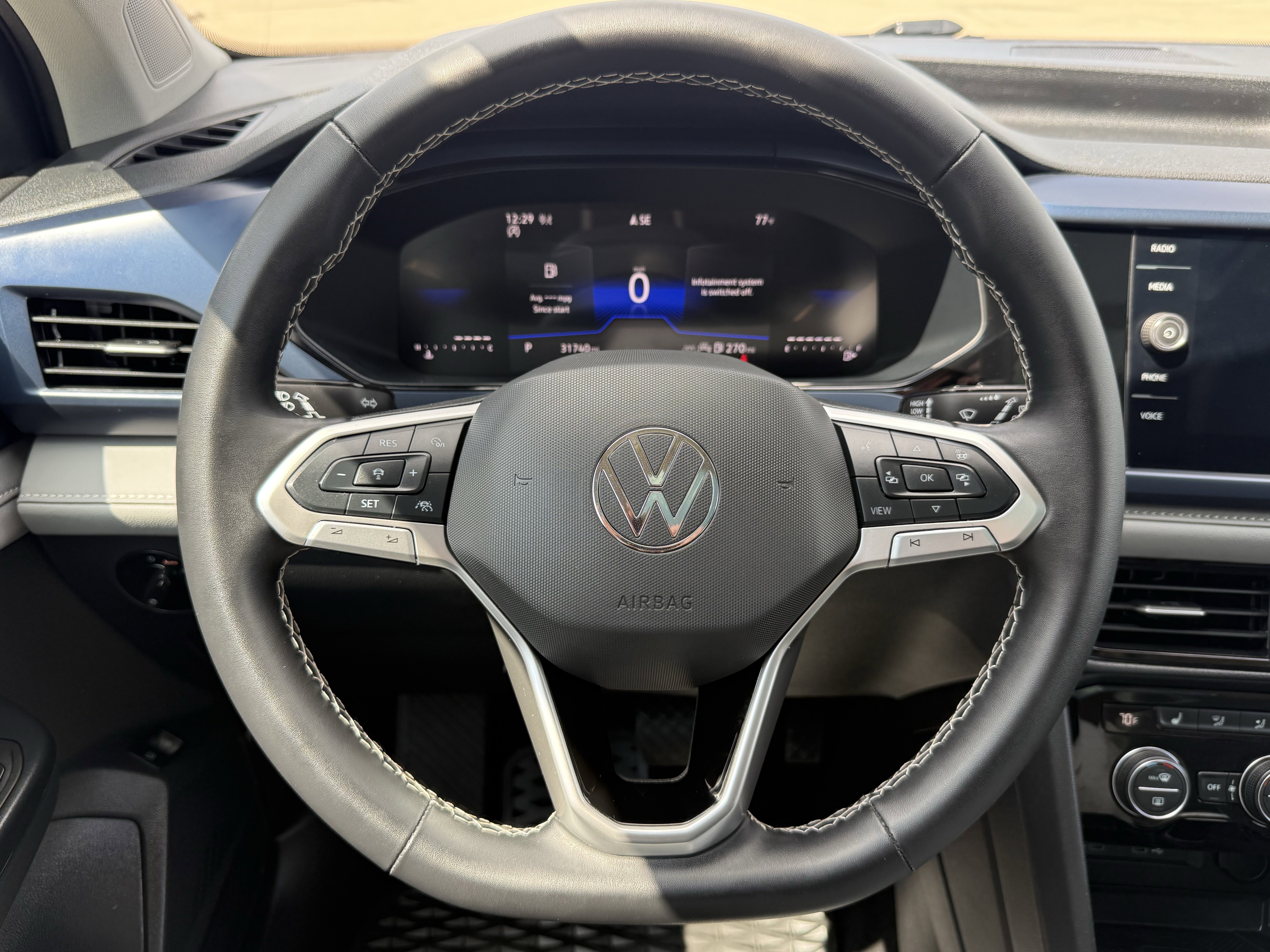 Used 2024 Volkswagen Taos SE w/ Panoramic Sunroof Package AWD/4WD image 12