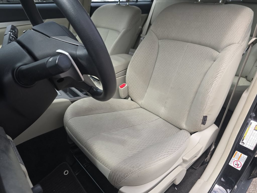 Used 2011 Subaru Outback 2.5i AWD/4WD image 18