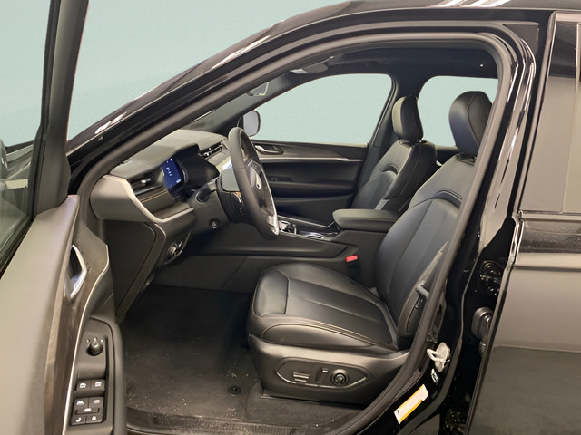 New 2026 Jeep Grand Cherokee L Limited AWD/4WD image 8