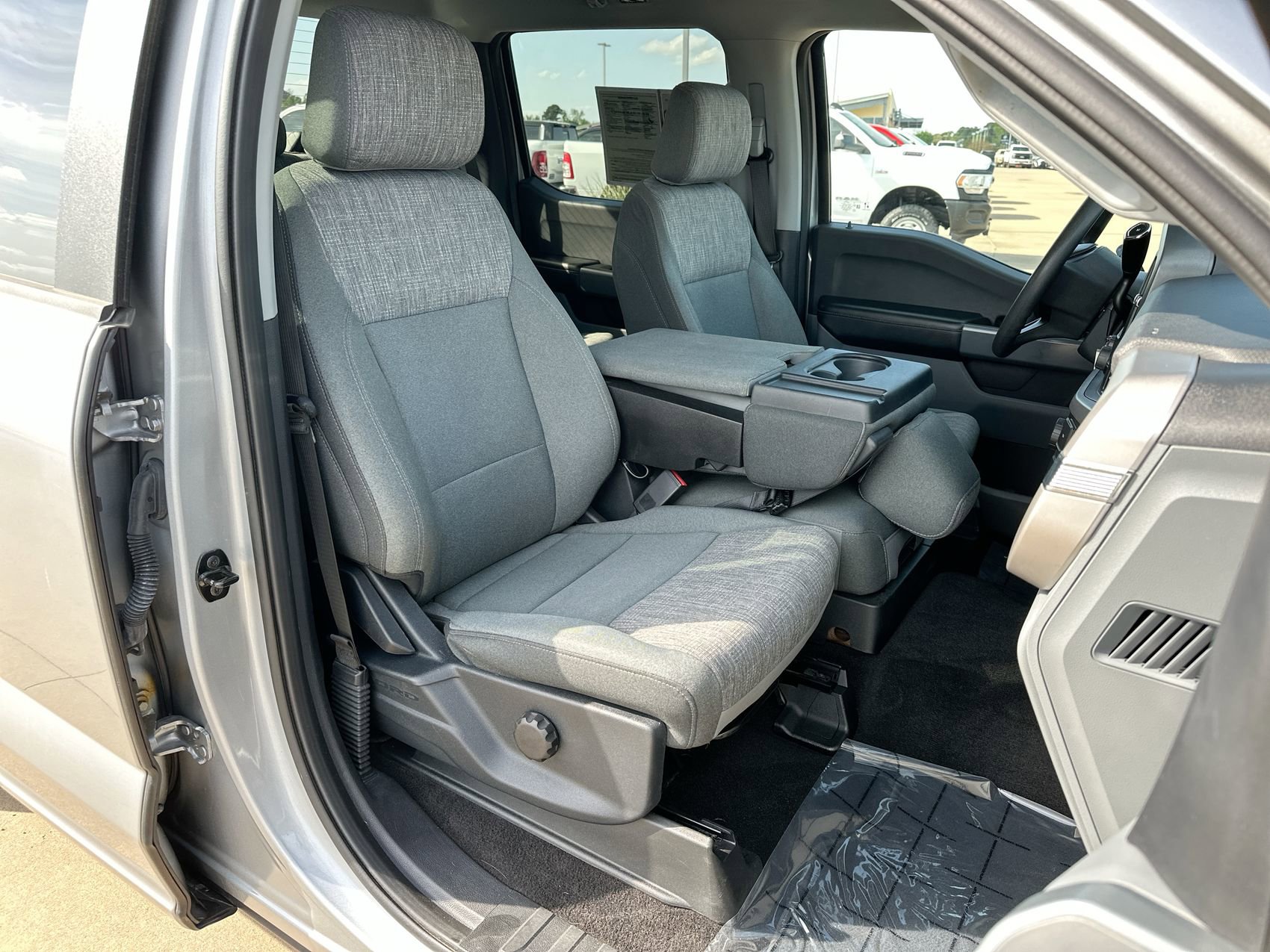 Used 2022 Ford F150 XLT image 22