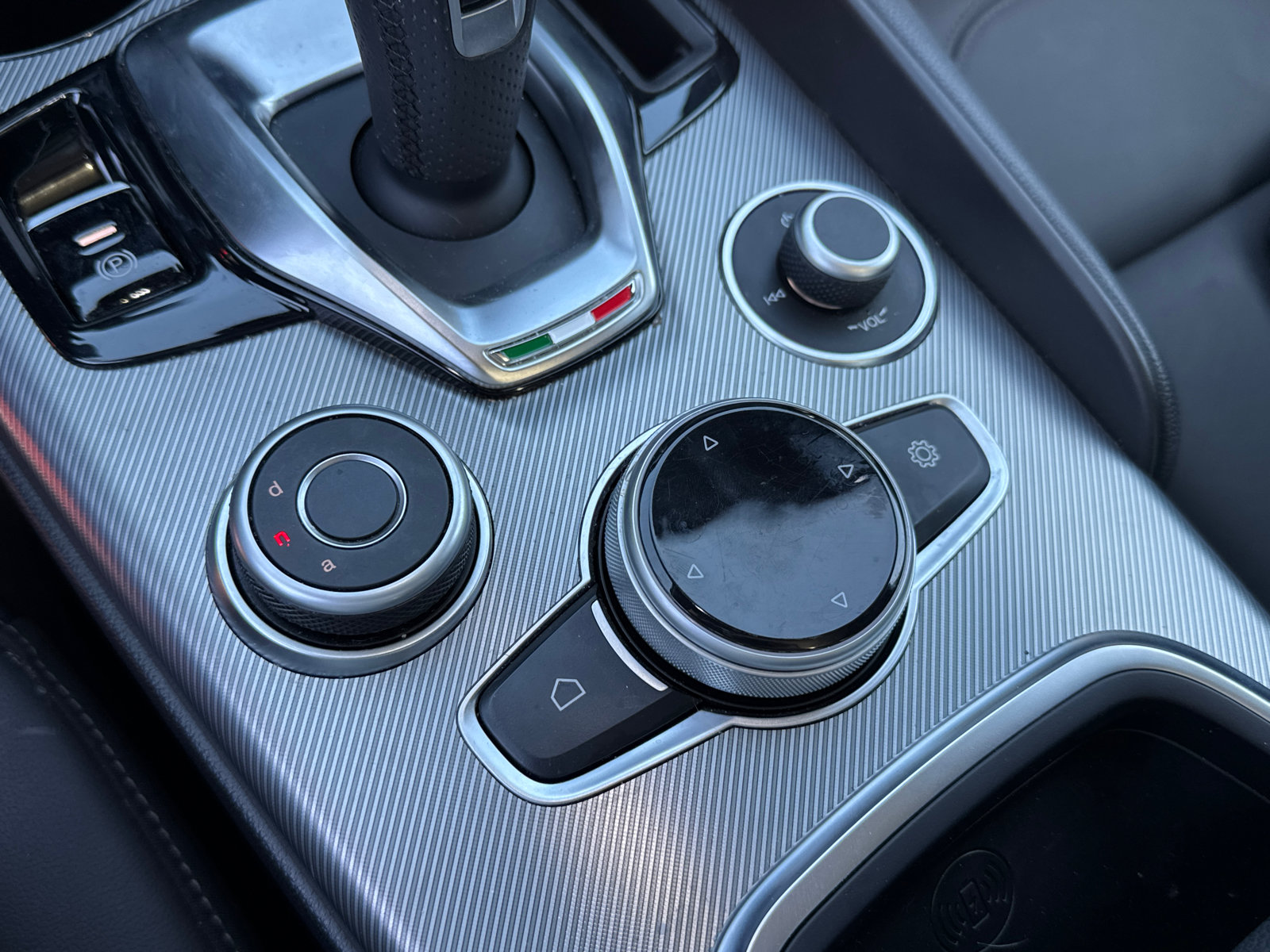 Used 2024 Alfa Romeo Giulia Ti image 24