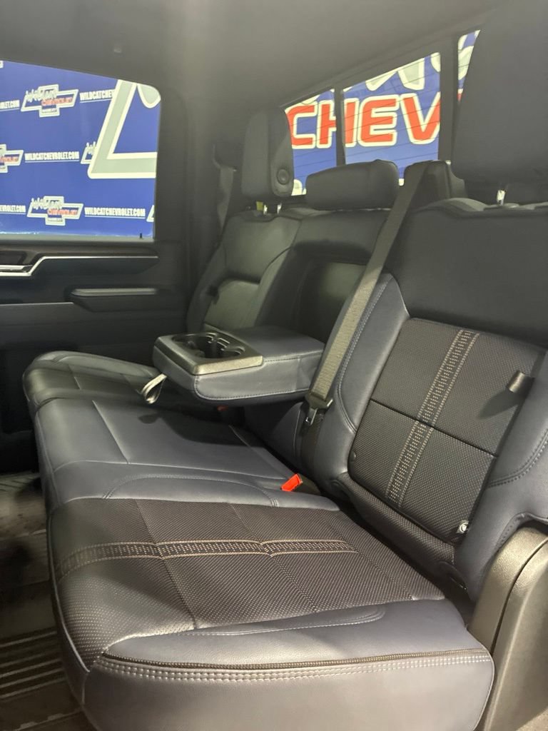 Used 2025 Chevrolet Silverado 2500 High Country w/ High Country Premium Package AWD/4WD image 45