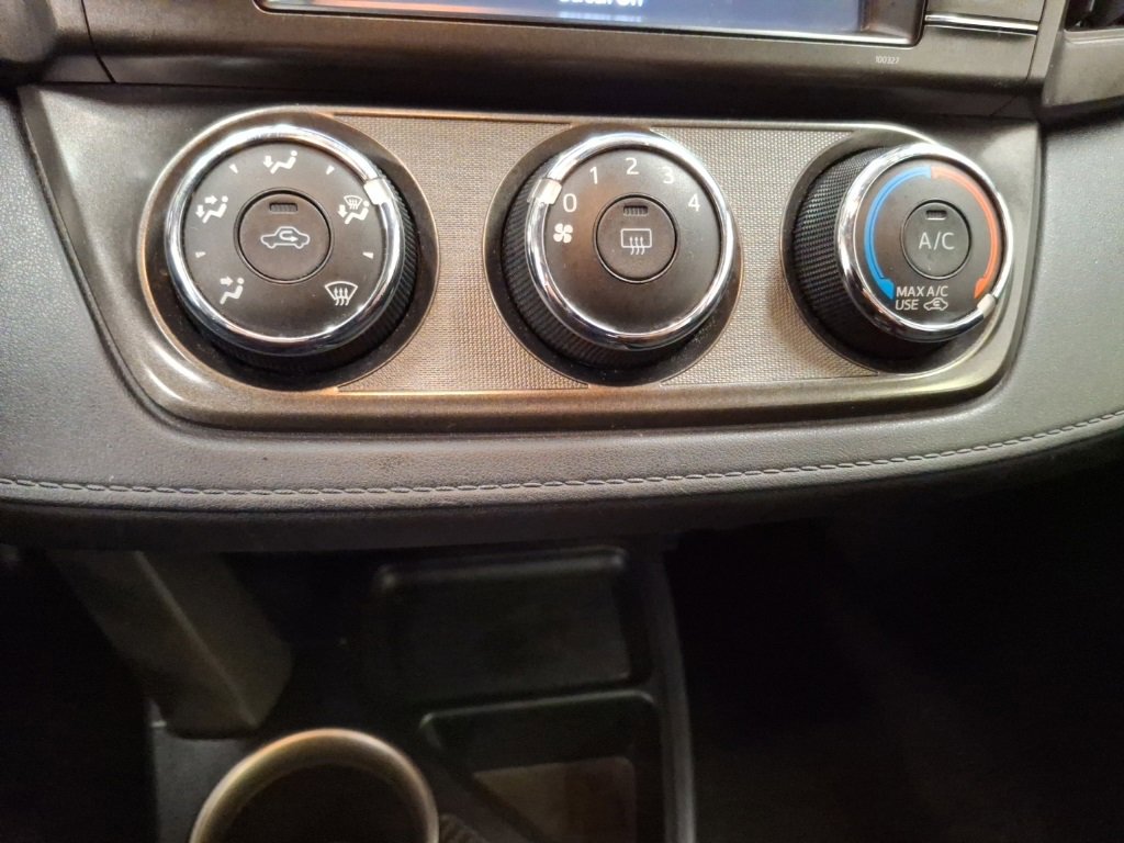 Used 2015 Toyota RAV4 LE image 23