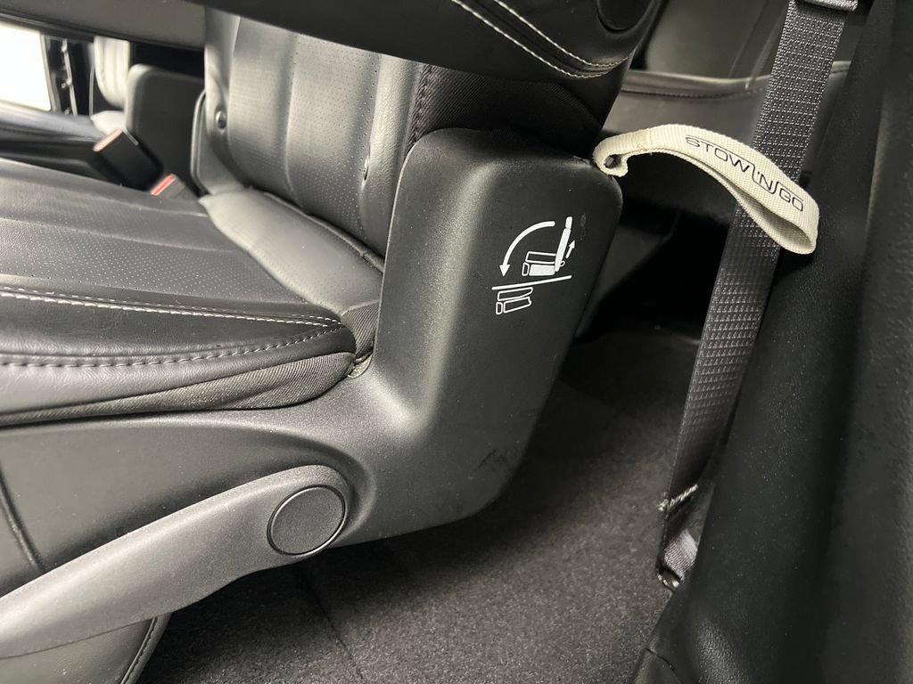 Used 2025 Chrysler Pacifica Select FWD image 18