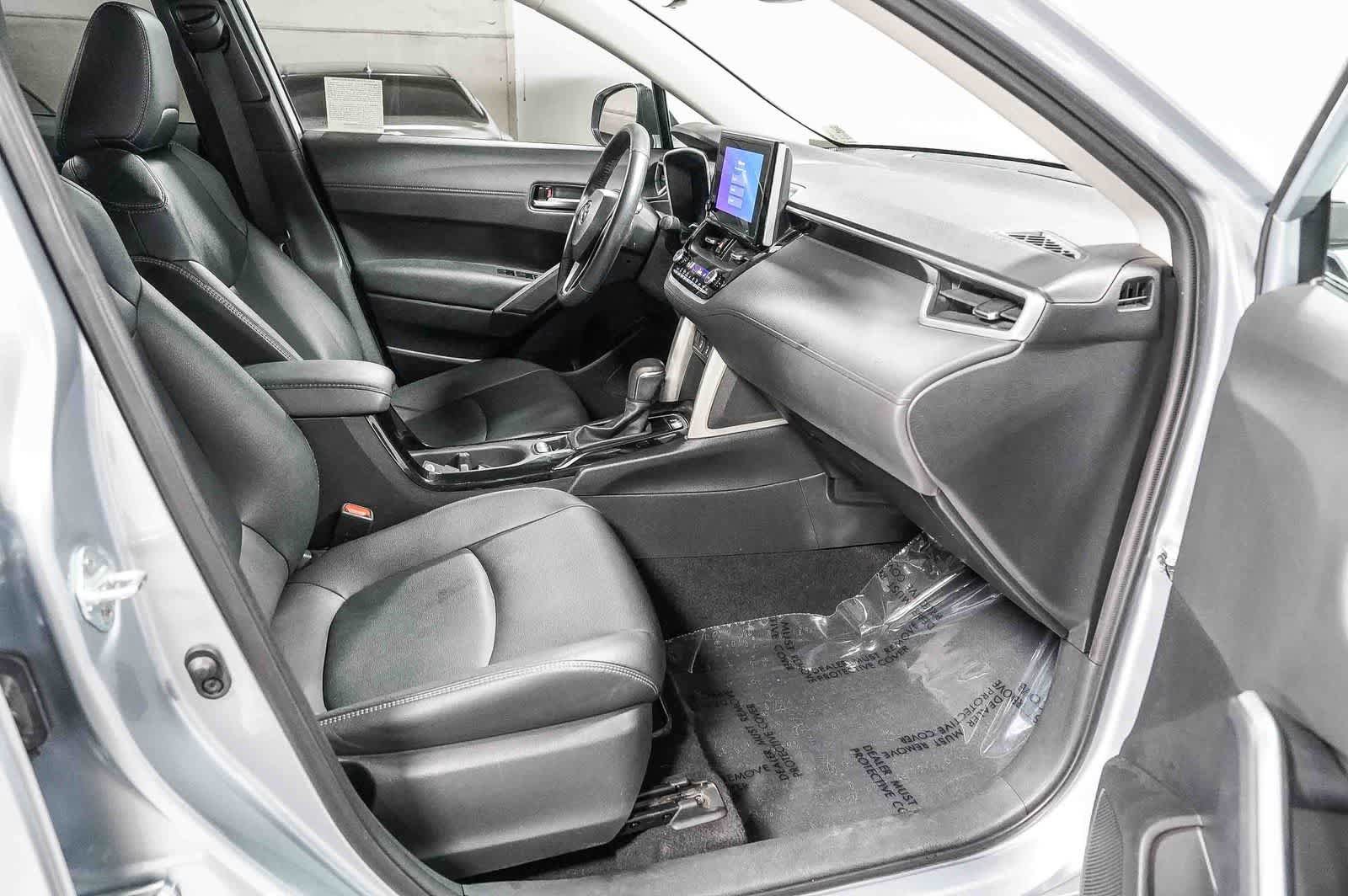 Certified 2023 Toyota Corolla Cross XLE w/ Convenience Package AWD/4WD image 18