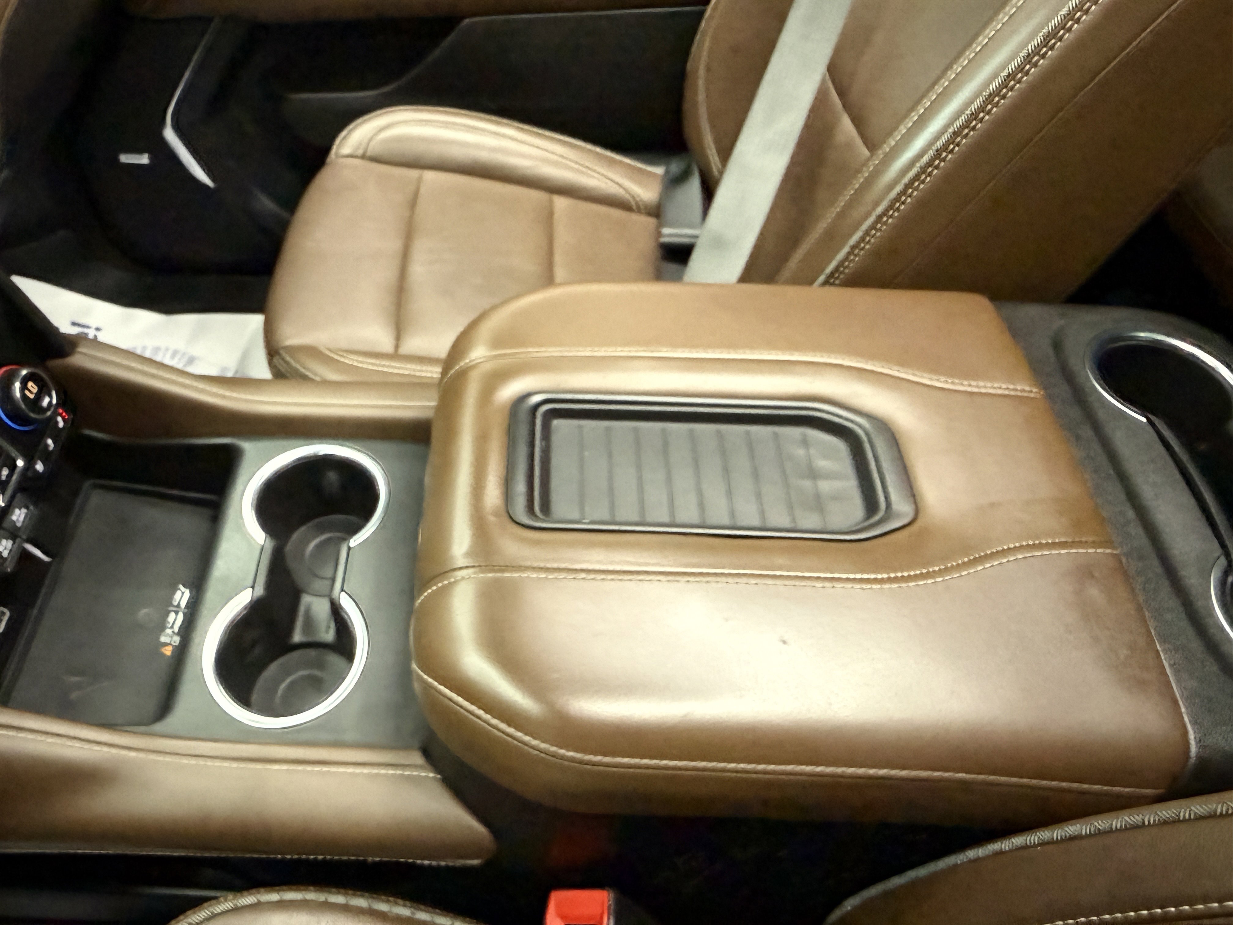 Used 2021 Chevrolet Suburban High Country AWD/4WD image 22