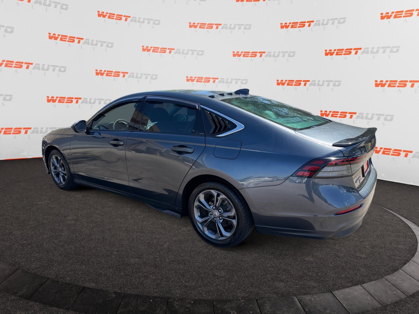 Used 2023 Honda Accord EX image 3