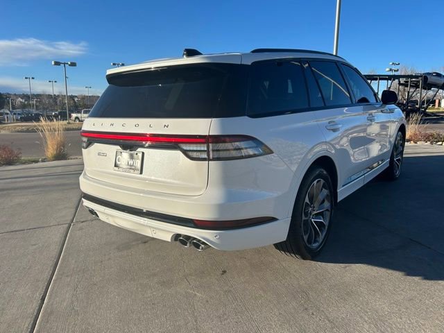 Used 2025 Lincoln Aviator AWD w/ Jet Appearance Package image 9