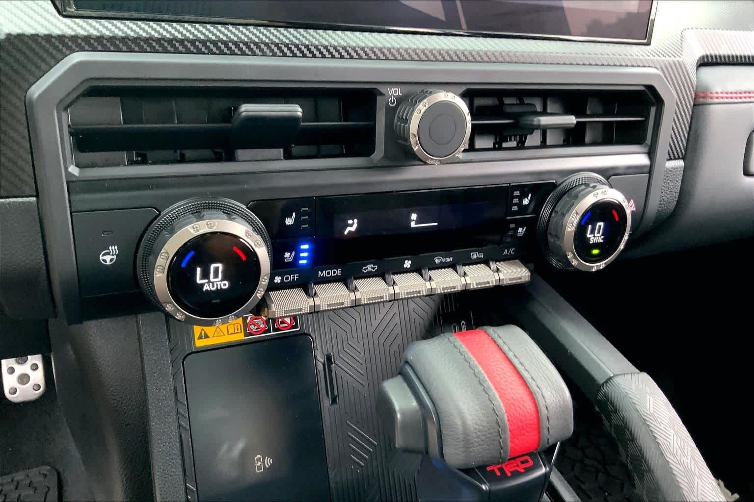 Used 2025 Toyota Tacoma TRD Pro AWD/4WD image 33