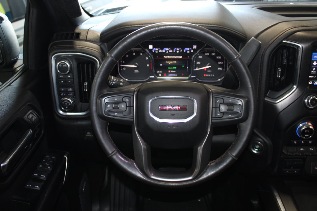 Used 2022 GMC Sierra 1500 AT4 w/ Technology Package AWD/4WD image 12