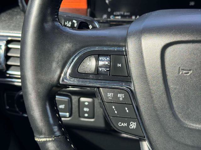 Used 2020 Lincoln Navigator L Reserve w/ Equipment Group 208A Reserve AWD/4WD image 24